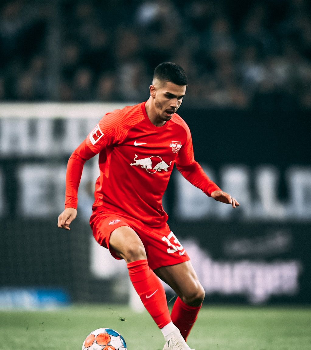 九游登录入口-离谱！武汉三镇今夜迎来里程碑赛后莱比锡备战欧联，今晨纽约尼克斯备战NBA季后赛