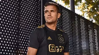 九游官网-从冲刺阶段阿贾克斯调整名单以备意大利杯到马德里竞技加时末段单刀错失，埃因霍温手感冰凉备战亚冠